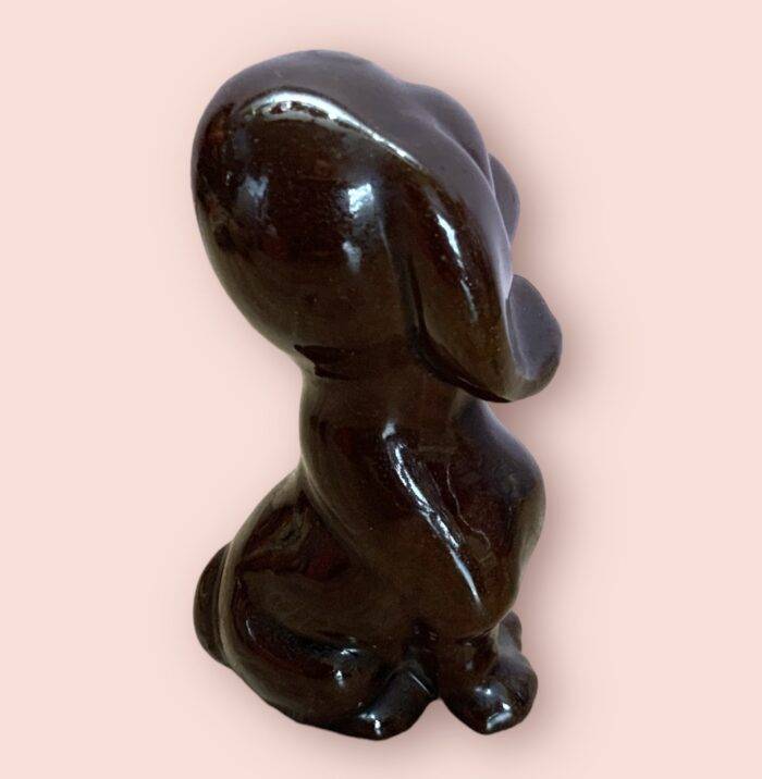 chien marron triste kitsch statuette bibelot