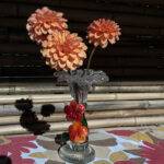 Vase fleurs dahlia