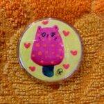 Mini badge Chatpignon chat champignon fluo illustration